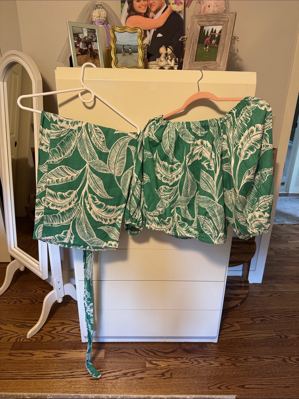 Green Leaf-Print Off-Shoulder Women's Top
